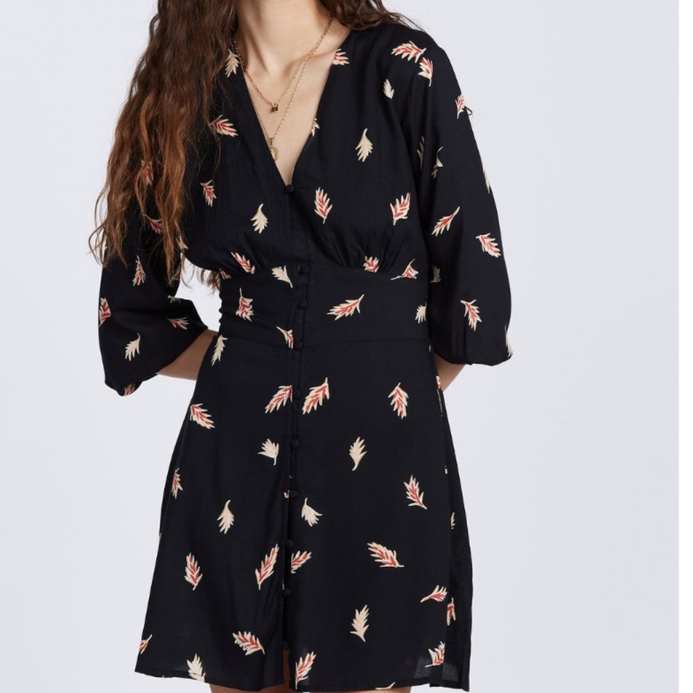 Billabong Women's "Love Potion" Dress in black, button front elastic back Med